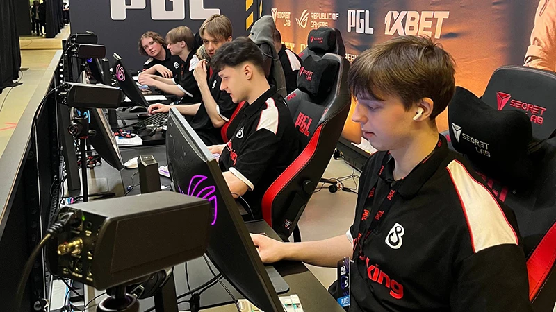 B8 @ IEM Krakow 2026